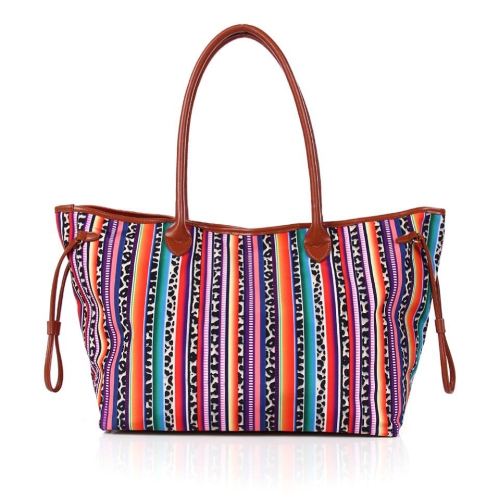 Serape Bag (NWOT) Comes in clear plastic cover.
